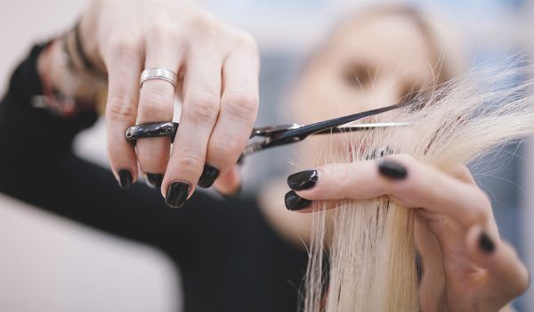 Coiffeur à domicile, une coupe maison !