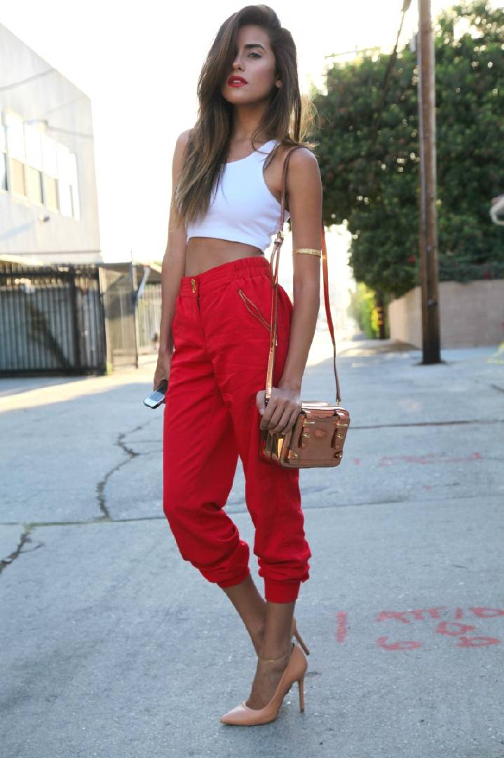 pantalon rouge streetwear
